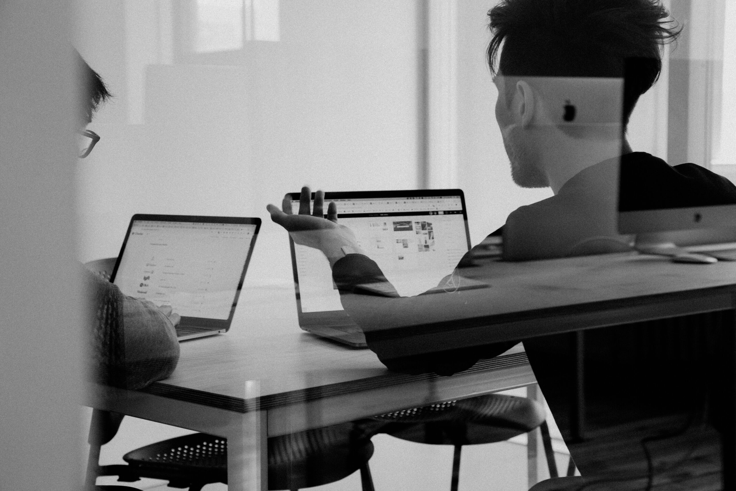 charlesdeluvio-Lks7vei-eAg-unsplash Performance Improvement Partners | Carve, Spin & Divestitures